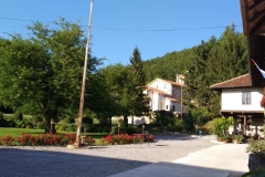 manastir-sukovo-pirot-srbija-serbian-monastery-cheese-original-pirotski-recepti-starinski-blagoslov-tamjan-melem-travarica-moja-baza-4