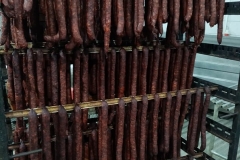 mesara-djumic-surduk-klica-zdravo-domace-hrana-meso-kvalitet-klanica-pecenje-svinjetina-junetina-slanina-polutke-mojabaza103