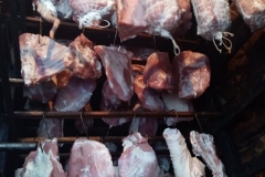 mesara-djumic-surduk-klica-zdravo-domace-hrana-meso-kvalitet-klanica-pecenje-svinjetina-junetina-slanina-polutke-mojabaza106