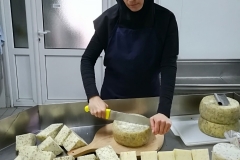 manastir-sukovo-pirotski-kackavalj-srpska-hrana-serbian-food-specijalitet-proizvod-sir-vrhunski-top-domace-mojabaza4