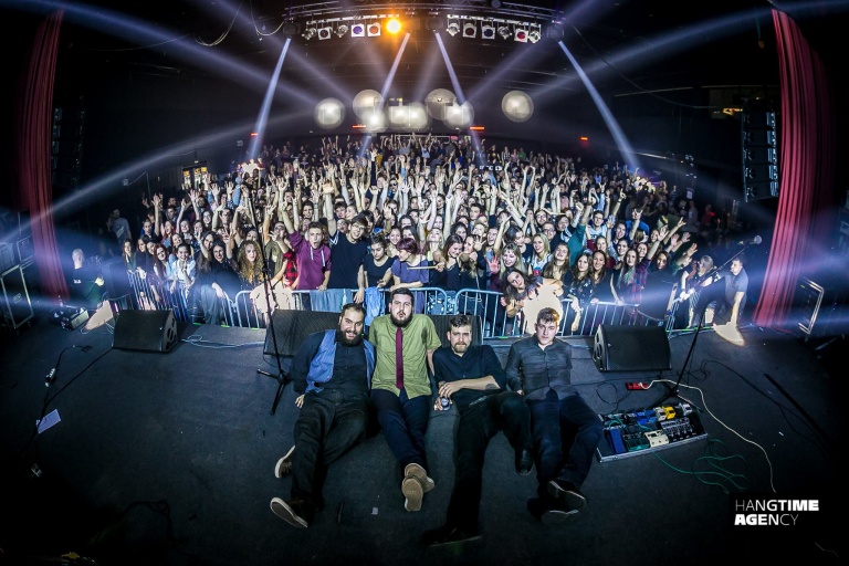 #1arctic monkey music group bend zappa bar beograd koncert mojabaza 1